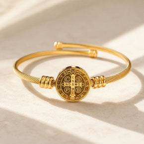 Pulsera de Protección de San Benito – Dorada